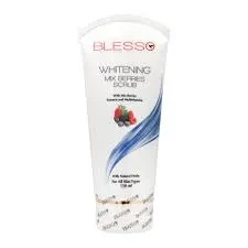 Blesso Facial Scrub Whittening Mix Berries 150ML