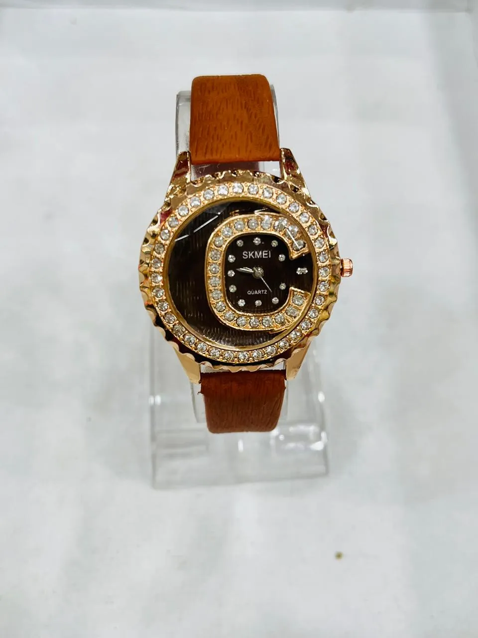 Ladies Watch Leather Strip Artificial Diamonds Round Dail