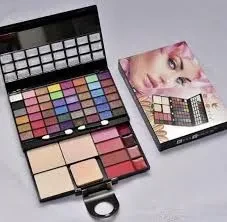 Kiss Touch Make Up Kit 4 In 1 K6105