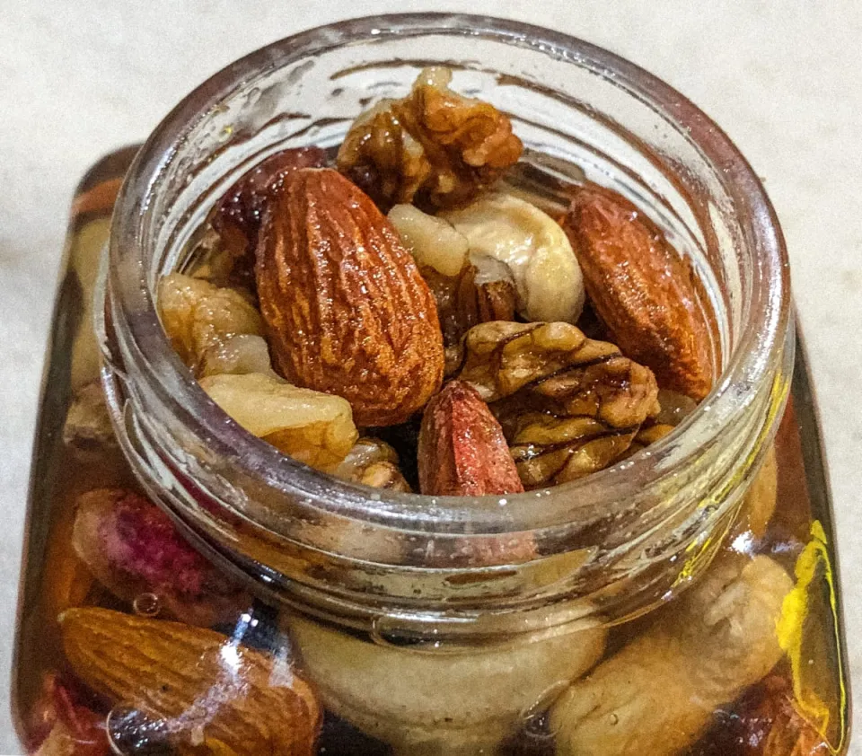 Al Noor Honey With Nuts Kaju Badam Akhroat 500G